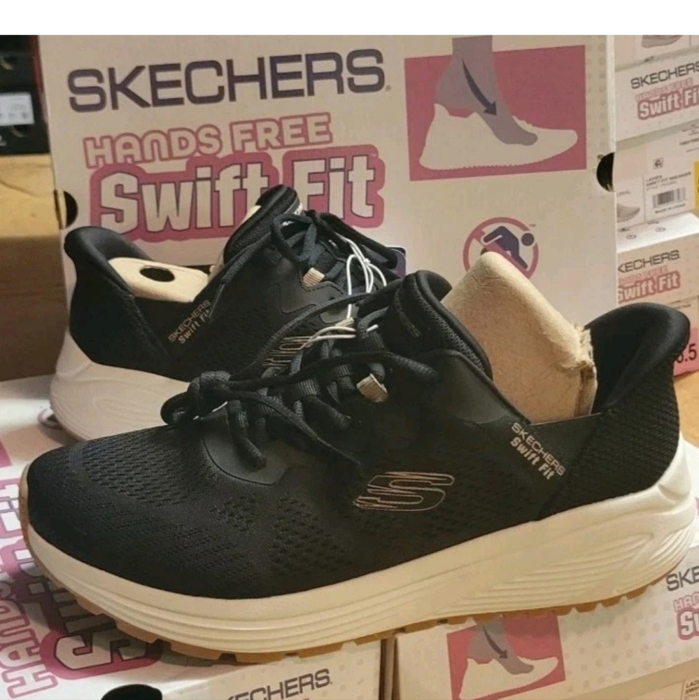 Skechers Women's Hands Free Swift Fit Athletic Sneaker Black - Picture 5 of 6